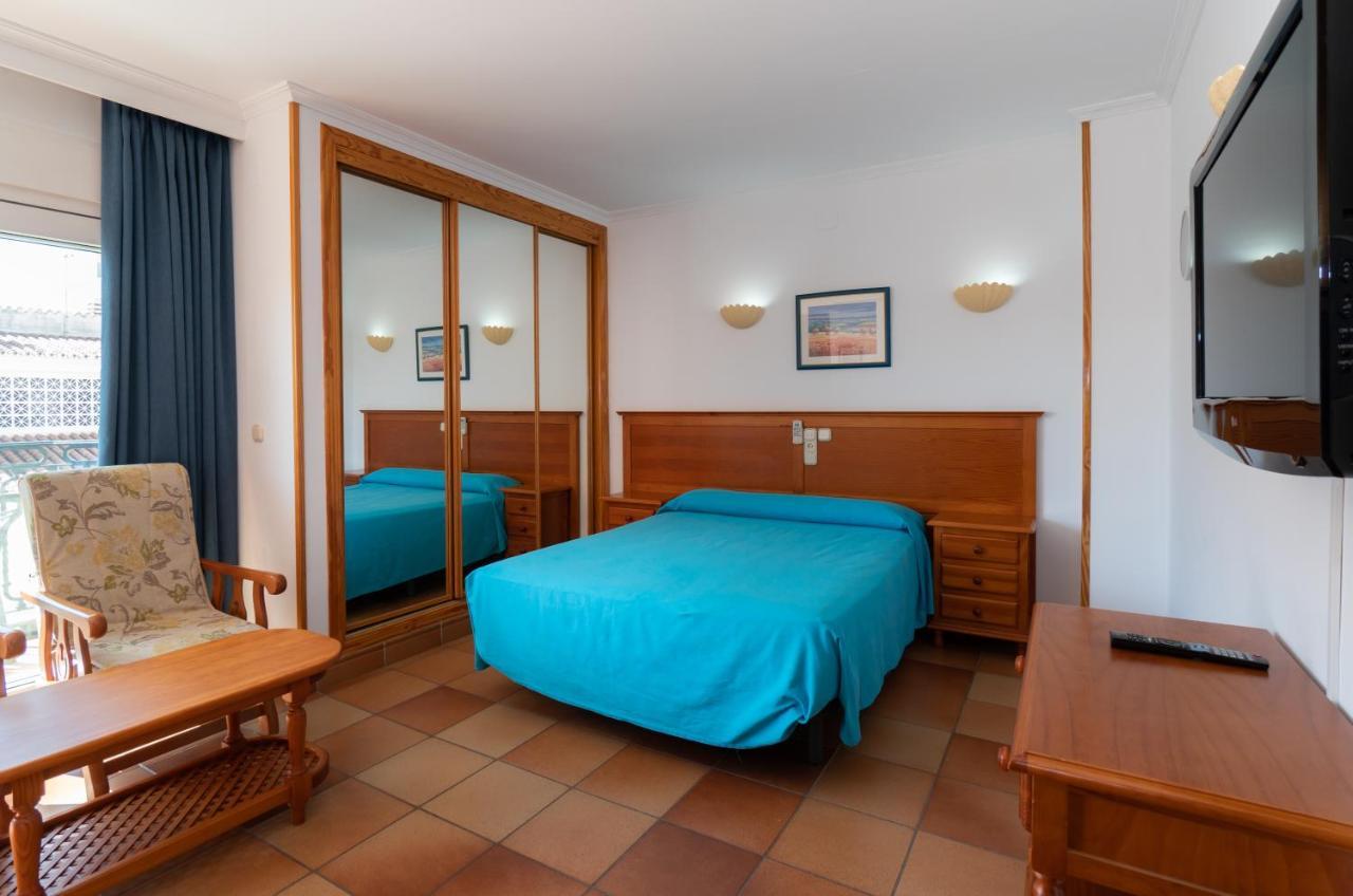 Apartamentos Leonor Carihuela Torremolinos Ngoại thất bức ảnh
