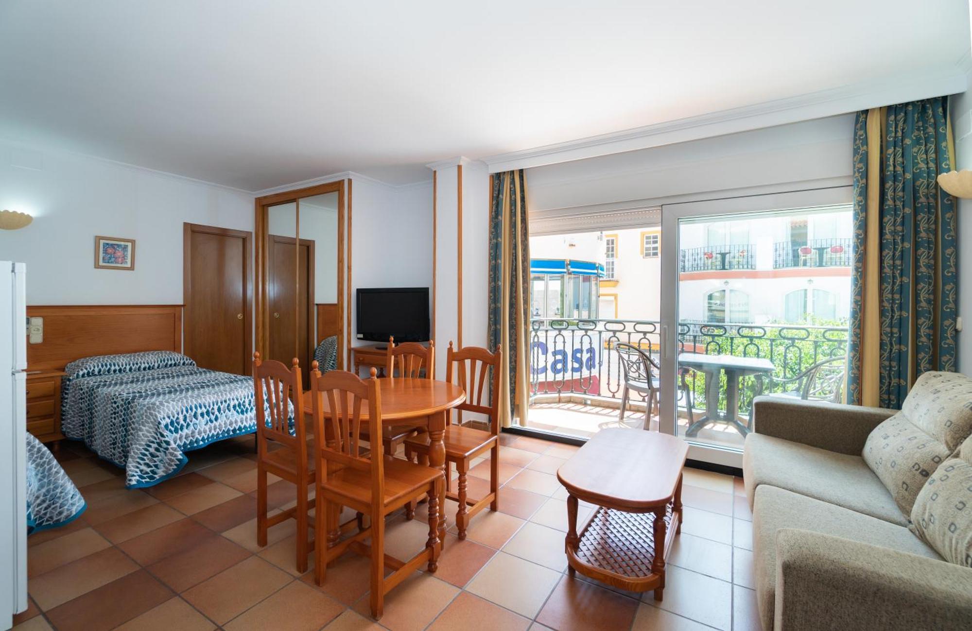 Apartamentos Leonor Carihuela Torremolinos Ngoại thất bức ảnh