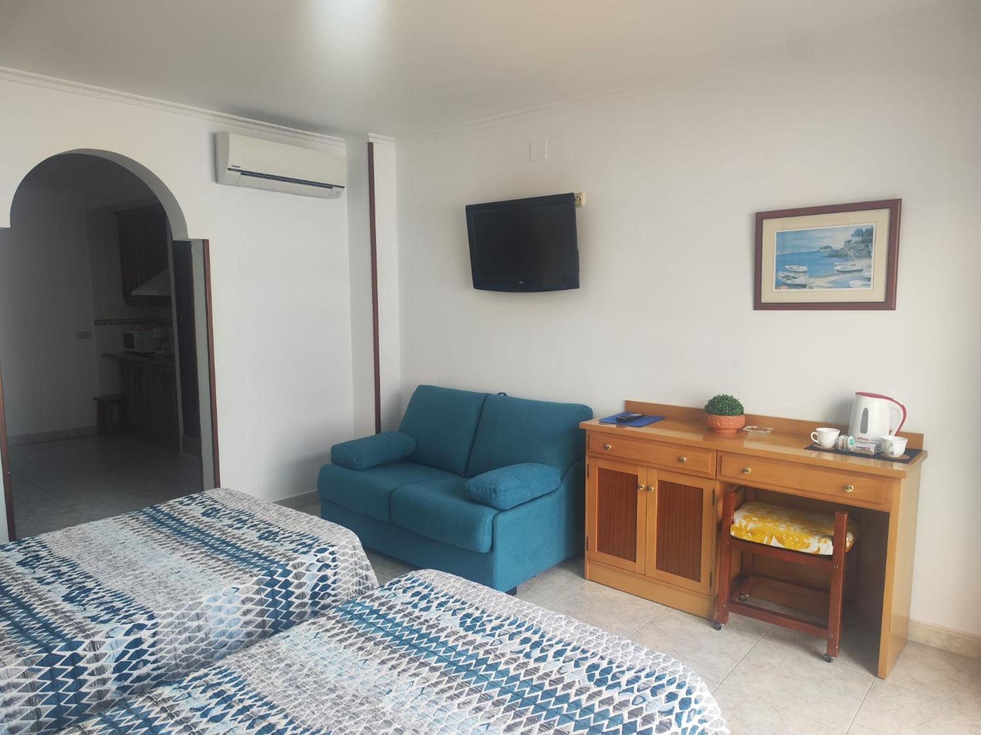 Apartamentos Leonor Carihuela Torremolinos Ngoại thất bức ảnh