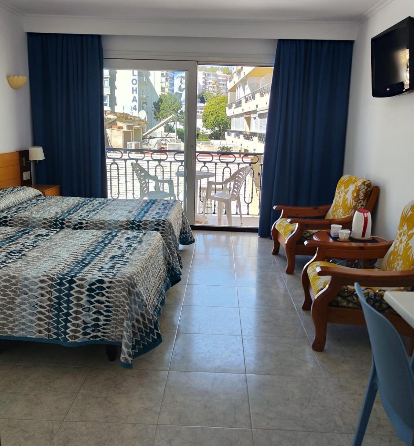 Apartamentos Leonor Carihuela Torremolinos Ngoại thất bức ảnh