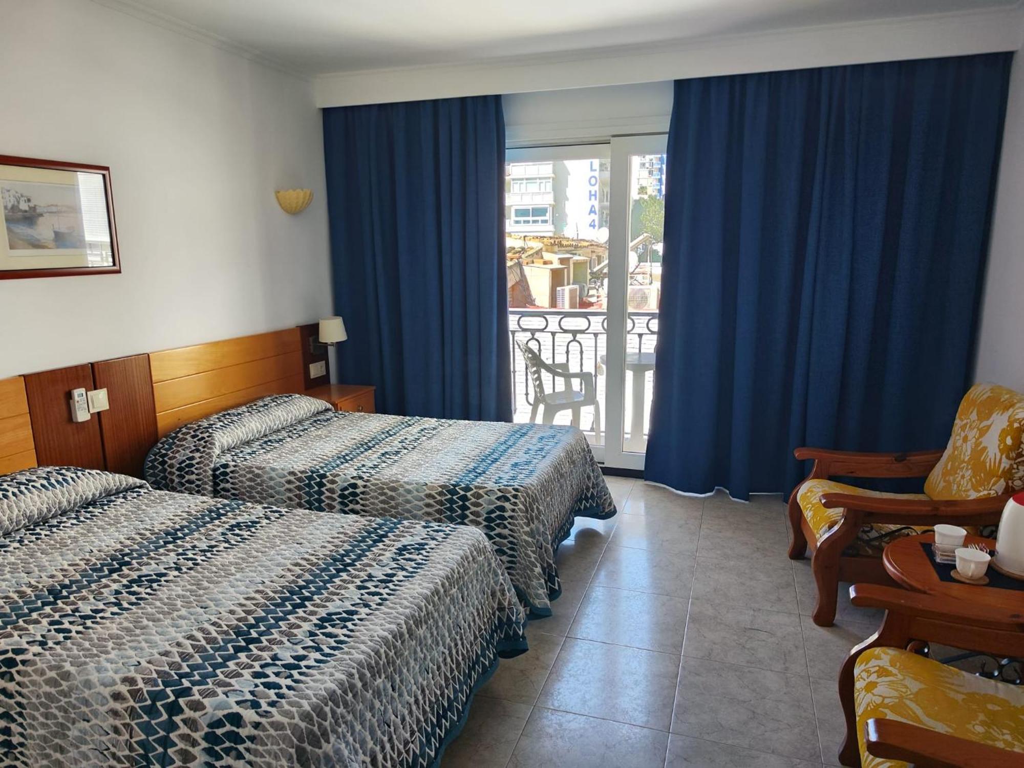 Apartamentos Leonor Carihuela Torremolinos Ngoại thất bức ảnh