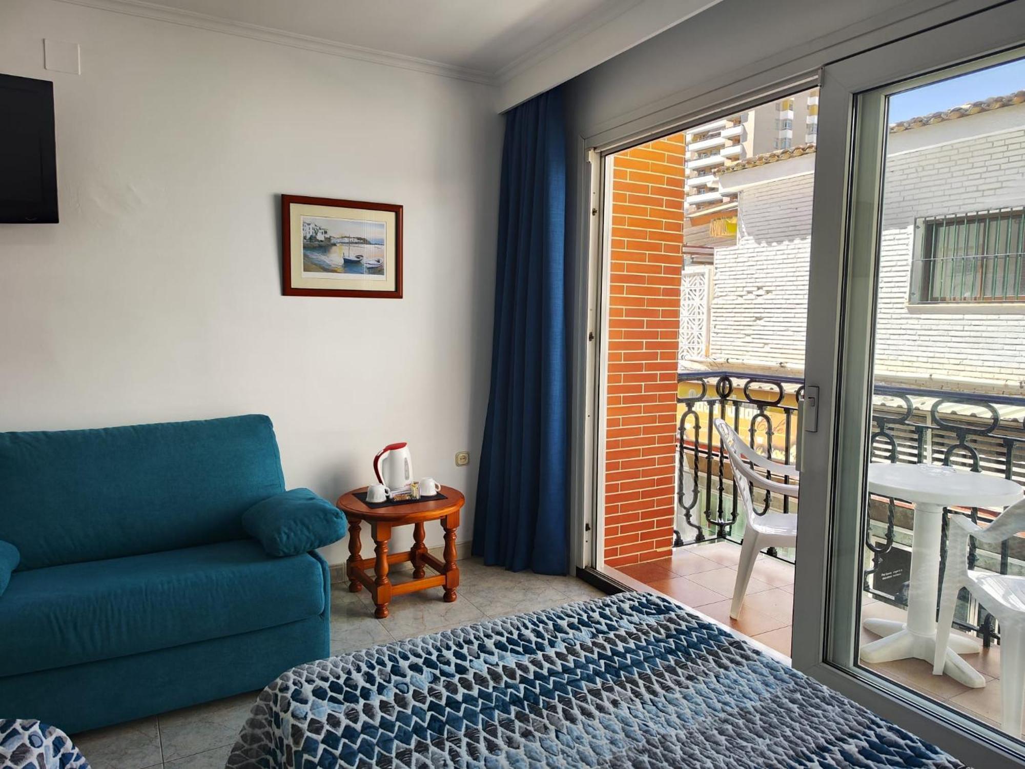 Apartamentos Leonor Carihuela Torremolinos Ngoại thất bức ảnh